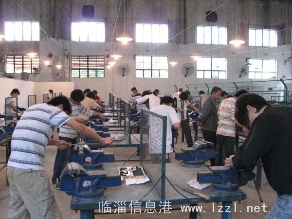 临淄区金茂职业培训学校：免费学习快餐，早餐，特色小吃，厨师，熟食，卤肉，蛋糕烘焙，母婴护理