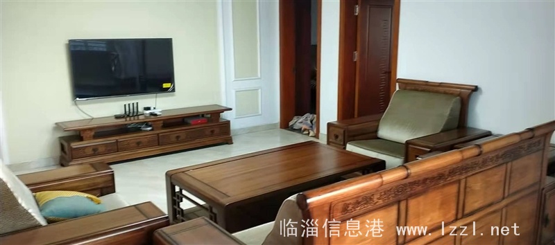 出售精装修带有高档家具的新楼房（拎包入住）