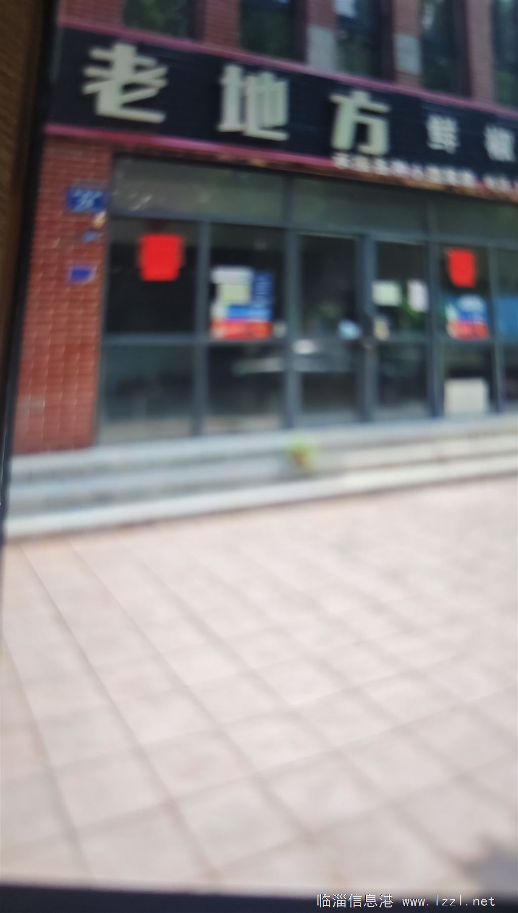 黄金地段门面出租溡源社区商业街沿街房出租，行业不限！