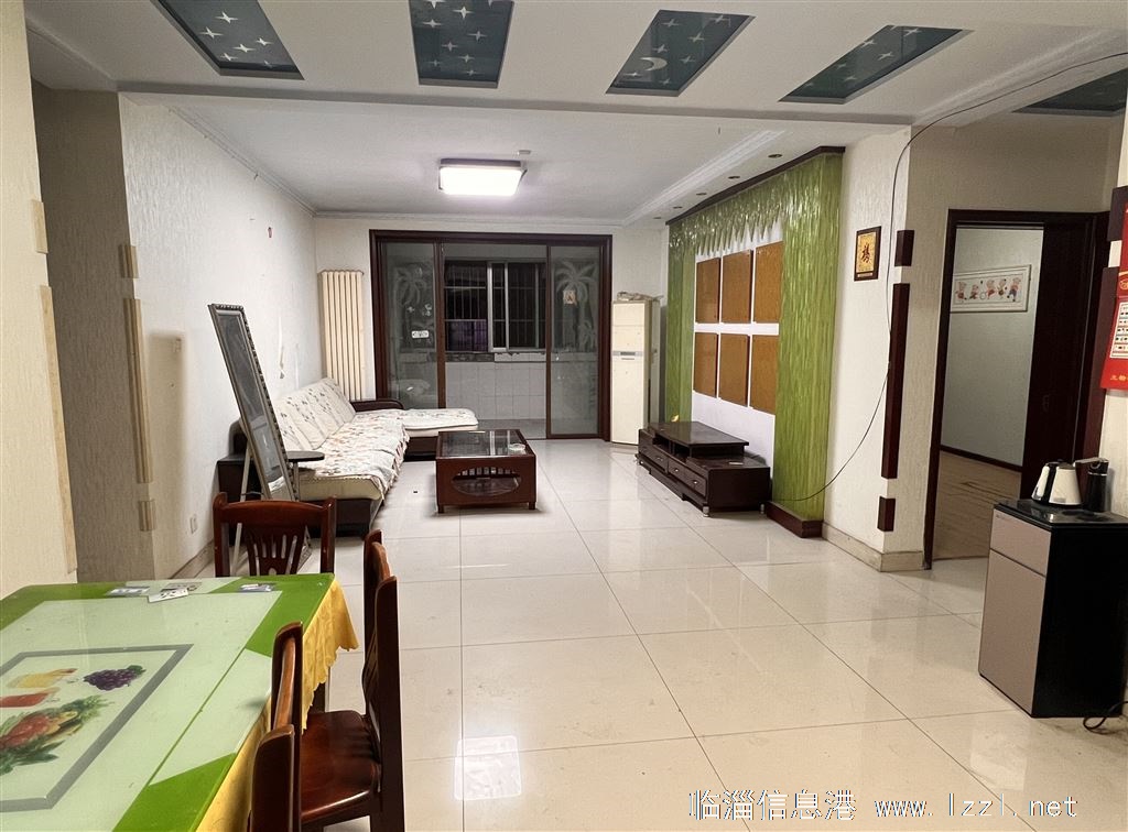 孙娄大集附近楼房一楼出租 三室两厅